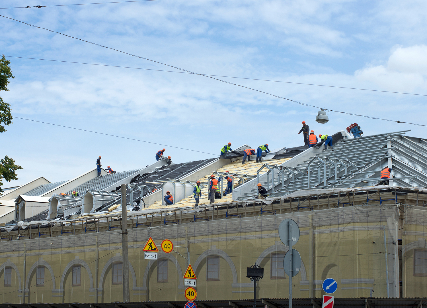 Roofing 81866976_xl